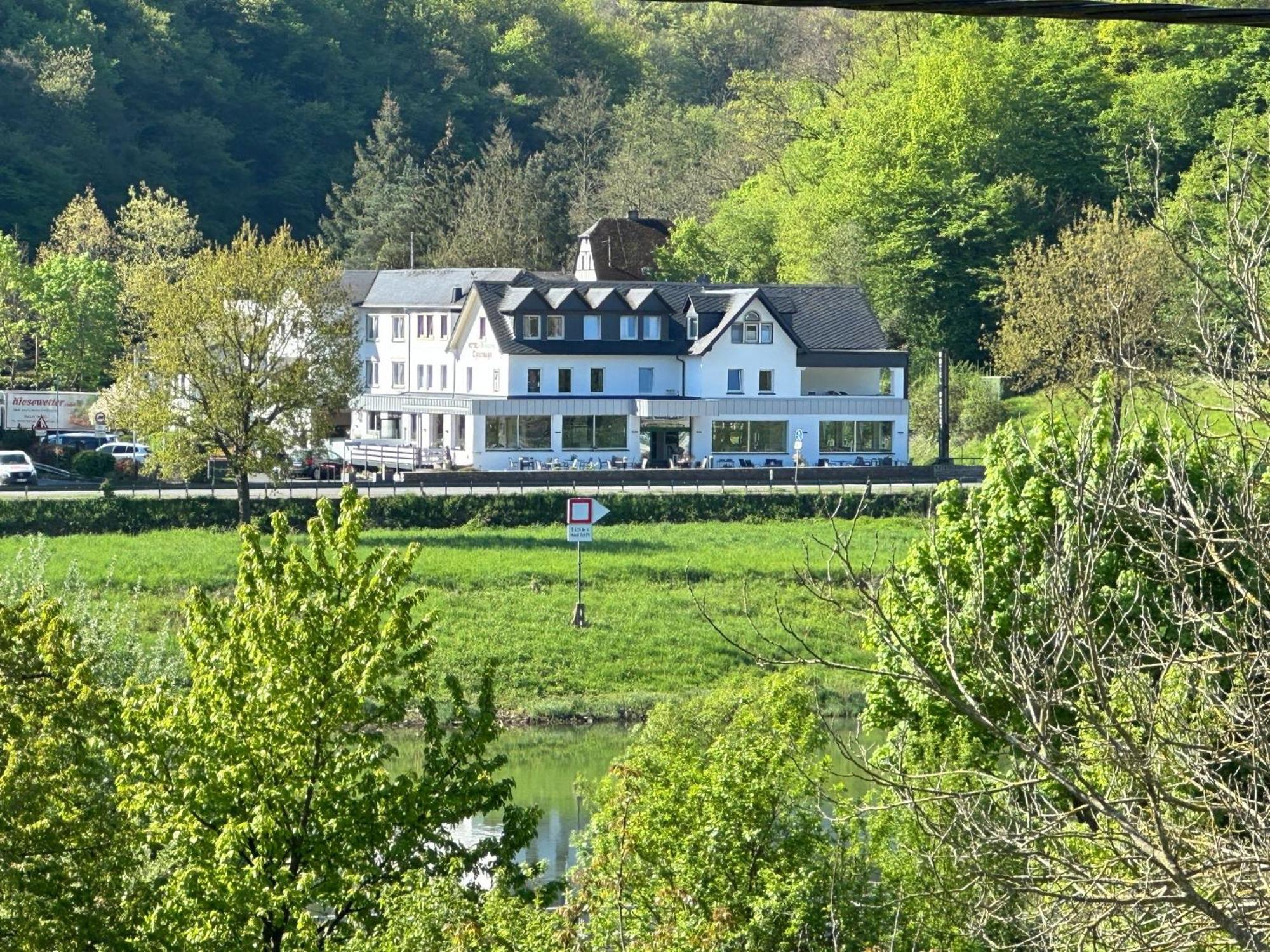 Hotel Ostermann Treis-Karden Exteriör bild